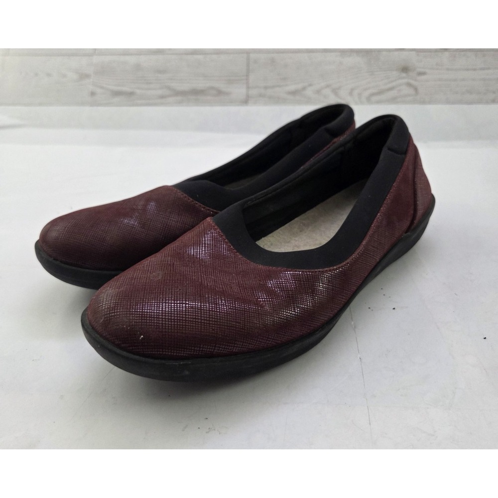 Clarks Cloudsteppers Loafers Womens 7.5 Red Shimmer Slip-On Comfort Core Shoes